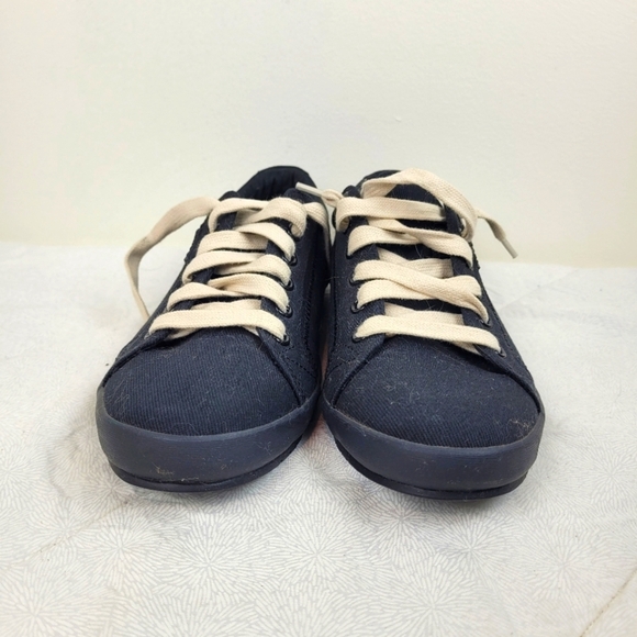 Taos Star black canvas sneakers with black soles and ivory laces casual NWOT 7.5 - Picture 2 of 10